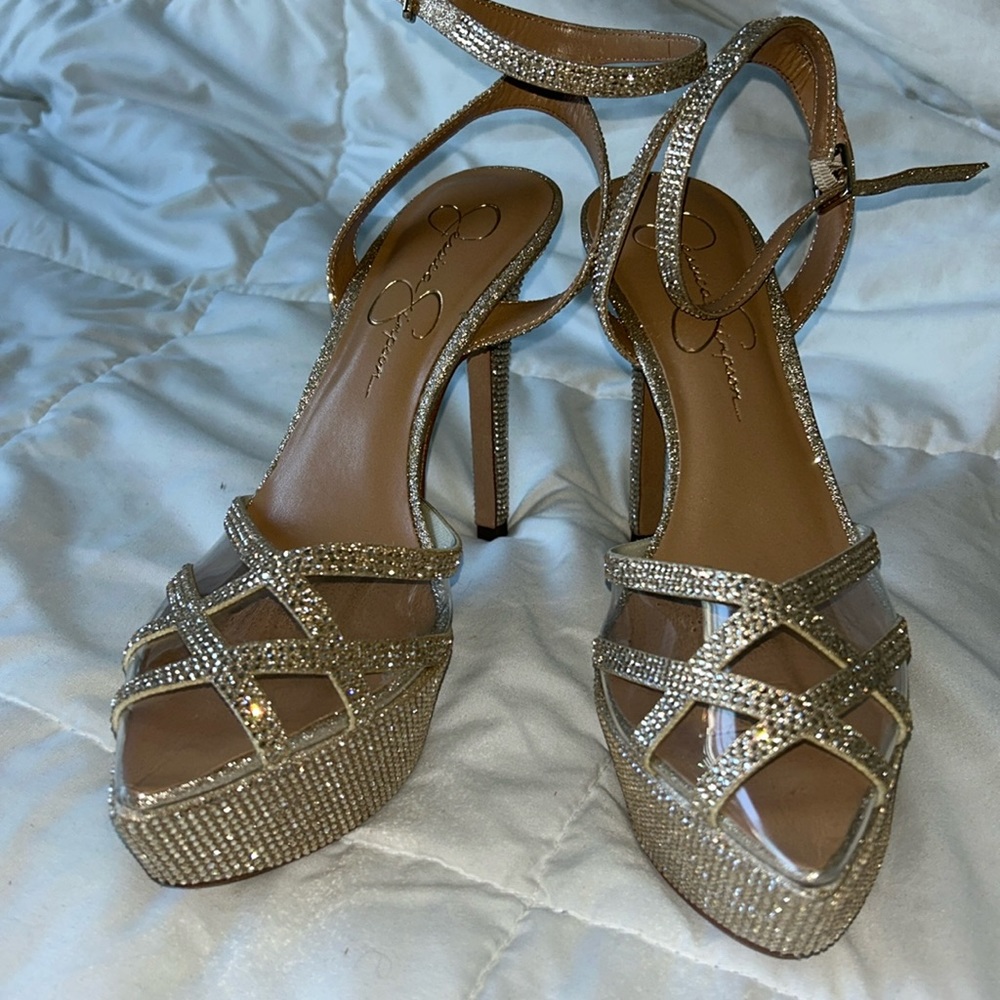 Jessica Simpson Oluina Platform Pump